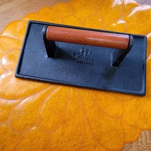 Cast iron Steak press